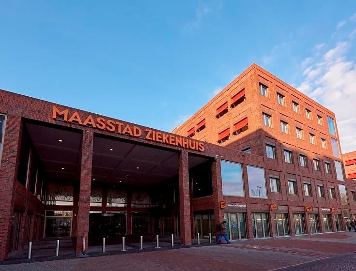 Hoofdingang van het Maasstad Ziekenhuis (2016)